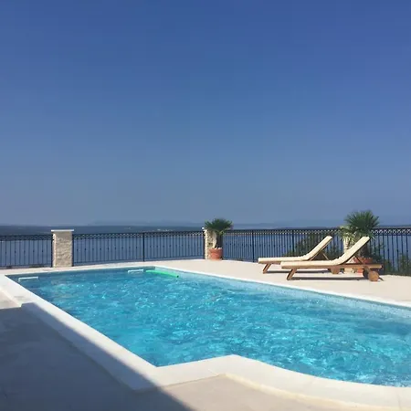 Avalon Villa *