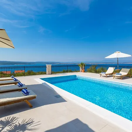 Avalon Villa